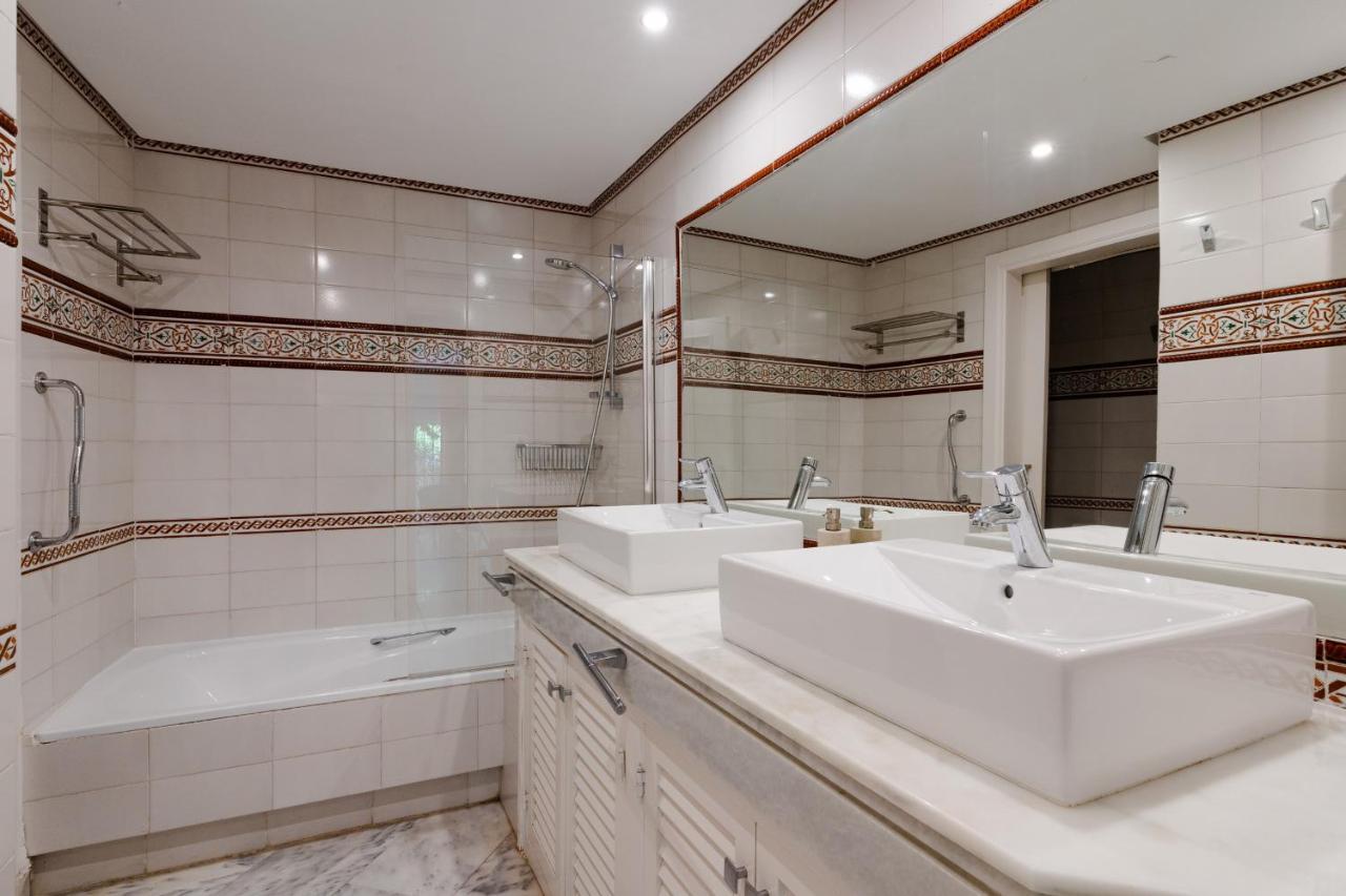 White Pearl Beach Elviria Marbella Dış mekan fotoğraf