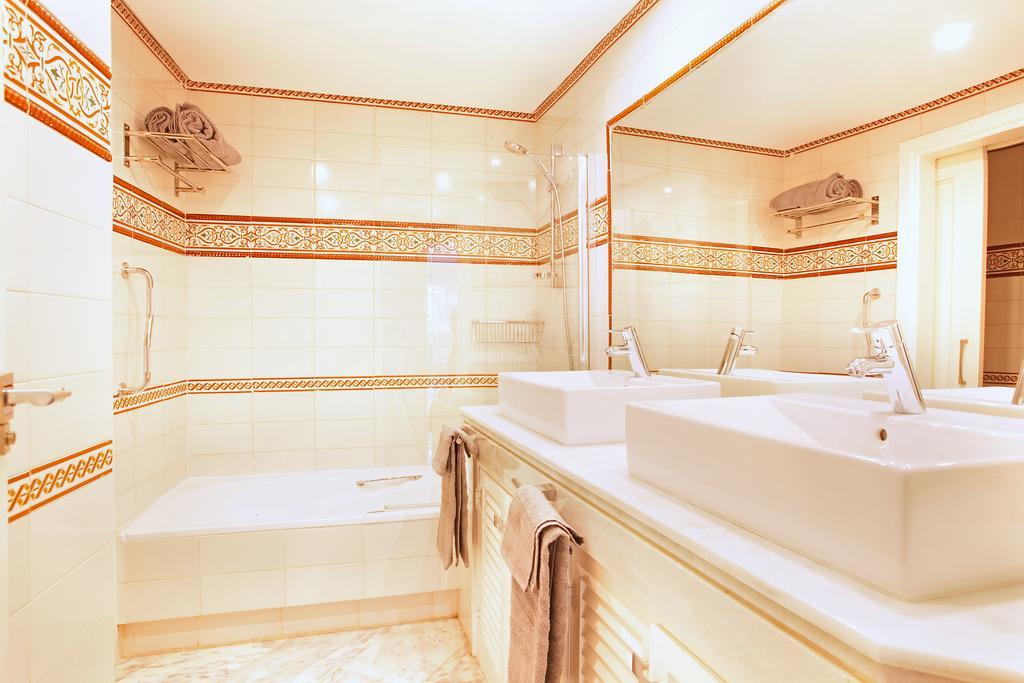 White Pearl Beach Elviria Marbella Dış mekan fotoğraf